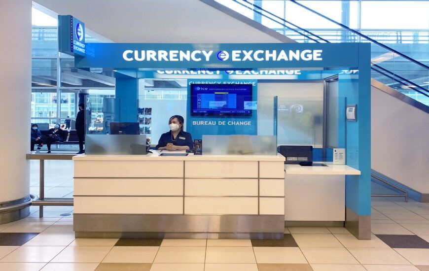 Capture the vibrant beauty of Vietnam’s currency exchange spots
